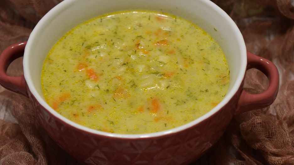 Zupa koperkowa z zacierkami