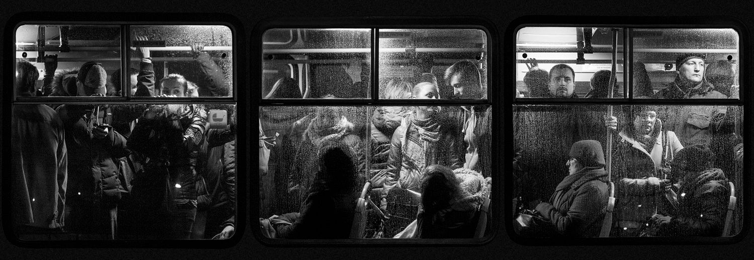 Przez dwie zimy fotografował ludzi marznąc na moście. Tak powstał projekt "Tramwaj" 2