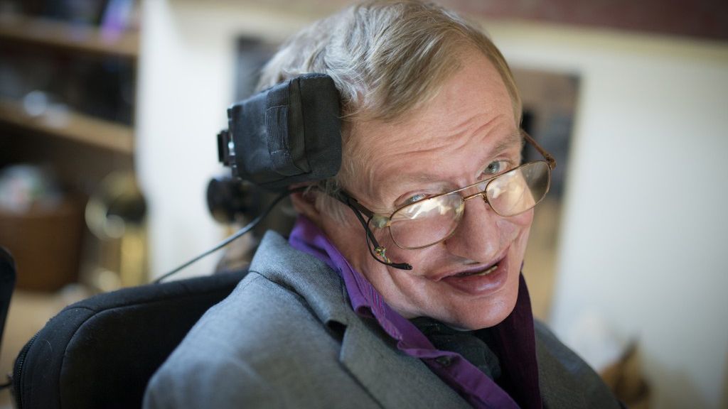 W skrócie: wiemy kiedy pojawi się OnePlus Two i z jakiej klawiatury korzysta prof. Hawking 1