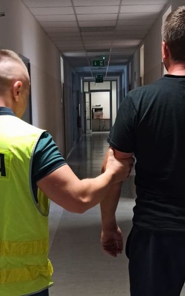 Chwile grozy w Chojnie. Policjant uchronił kobietę przed gwałtem