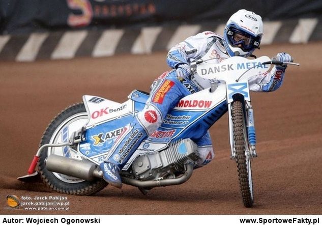 Nicki Pedersen z wymaganym od 2012 roku błotnikiem startował już w zeszłym sezonie