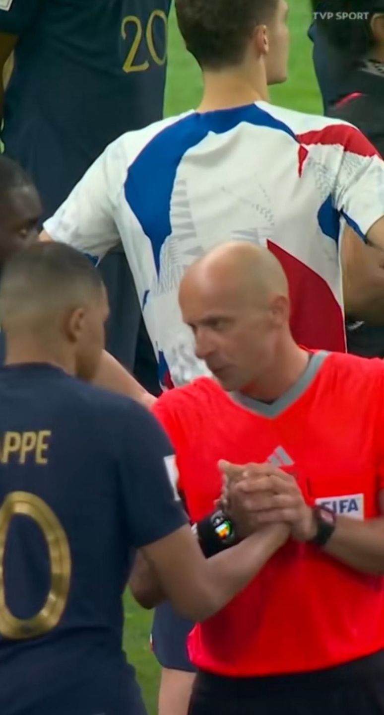 Szymon Marciniak i Kyliam Mbappe