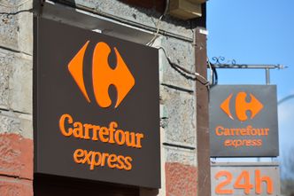 Carrefour otwarty w niedziele? Sklepy będą placówkami pocztowymi