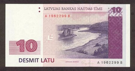 Zmiany na Łotwie. Od północy wchodzi euro