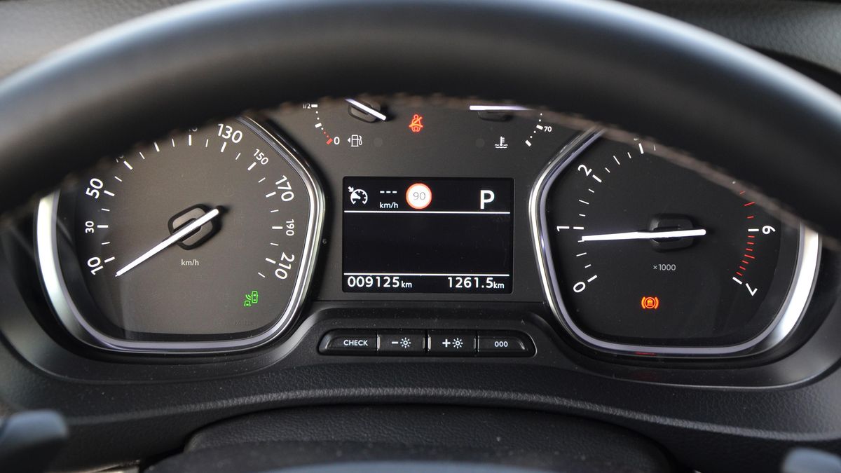 Polscy kierowcy na potęgę wymieniają liczniki. O co chodzi?