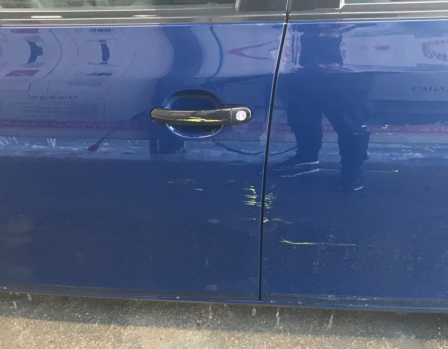 Auto "bite, pewnie składane z dwóch"