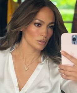 Jennifer Lopez w modnej fryzurze z lat 90. Uczesanie właśnie wróciło do łask i będzie hitem tego lata