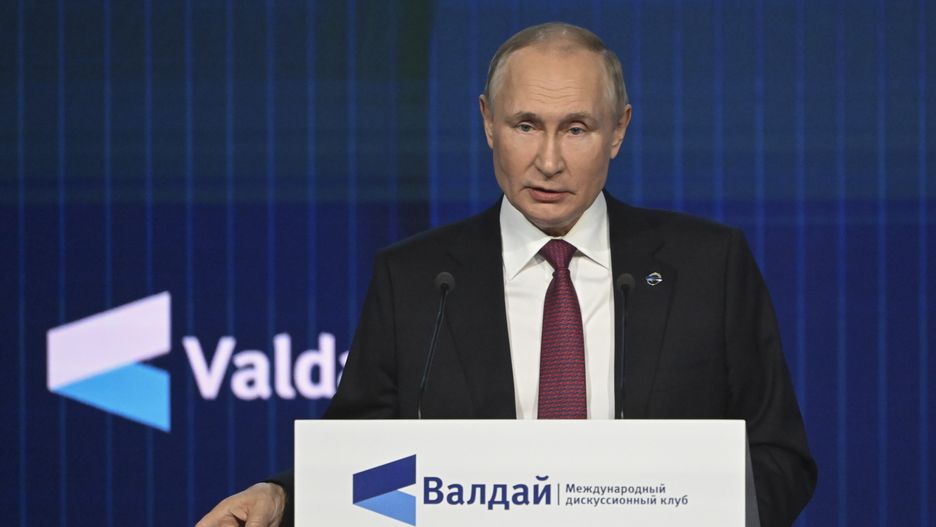 Russian President Vladimir Putin speaks at the session 'The World after Hegemony: Justice and Security for Everyone' of the Valdai International Discussion Club outside Moscow, Russia, 27 October 2022. EPA/SERGEY GUNEEV /SPUTNIK / KREMLIN POOL MANDATORY CREDIT Dostawca: PAP/EPA.