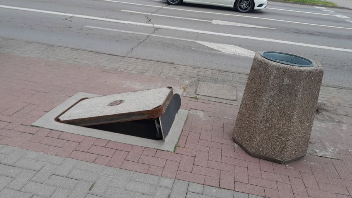 Czterech influencerów z Londynu zrobiło mini skatepark