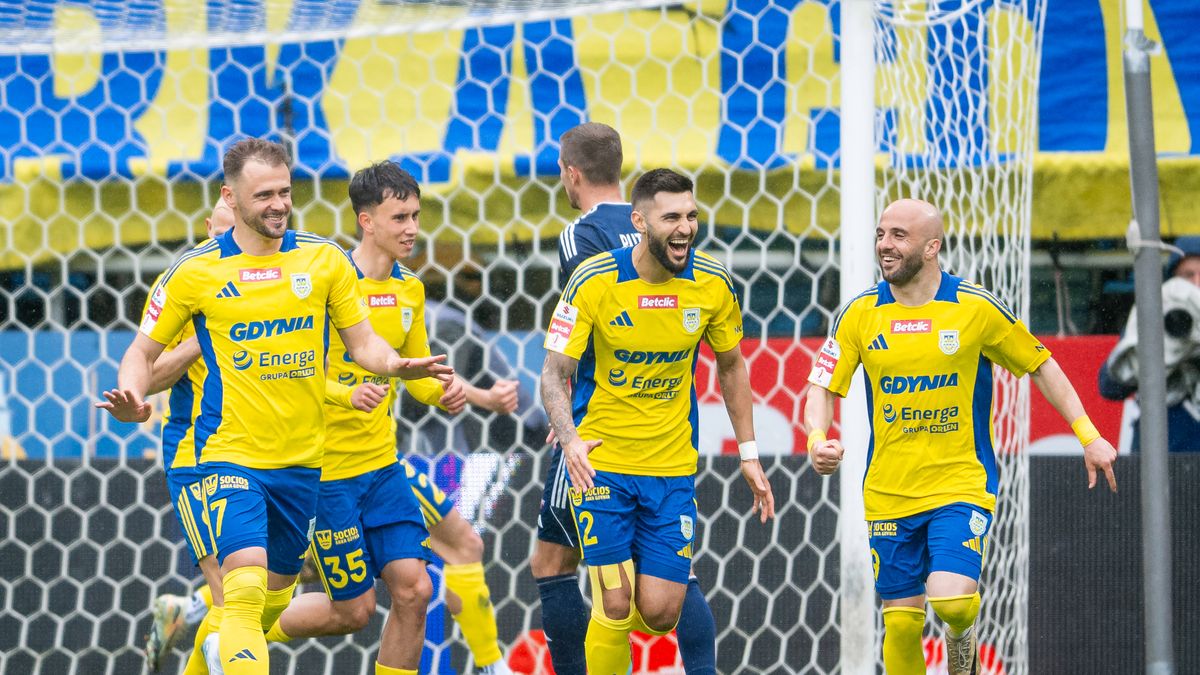 Getty Images / Mateusz Słodkowski / Na zdjęciu: Marc Navarro przedłużył kontrakt z Arką Gdynia