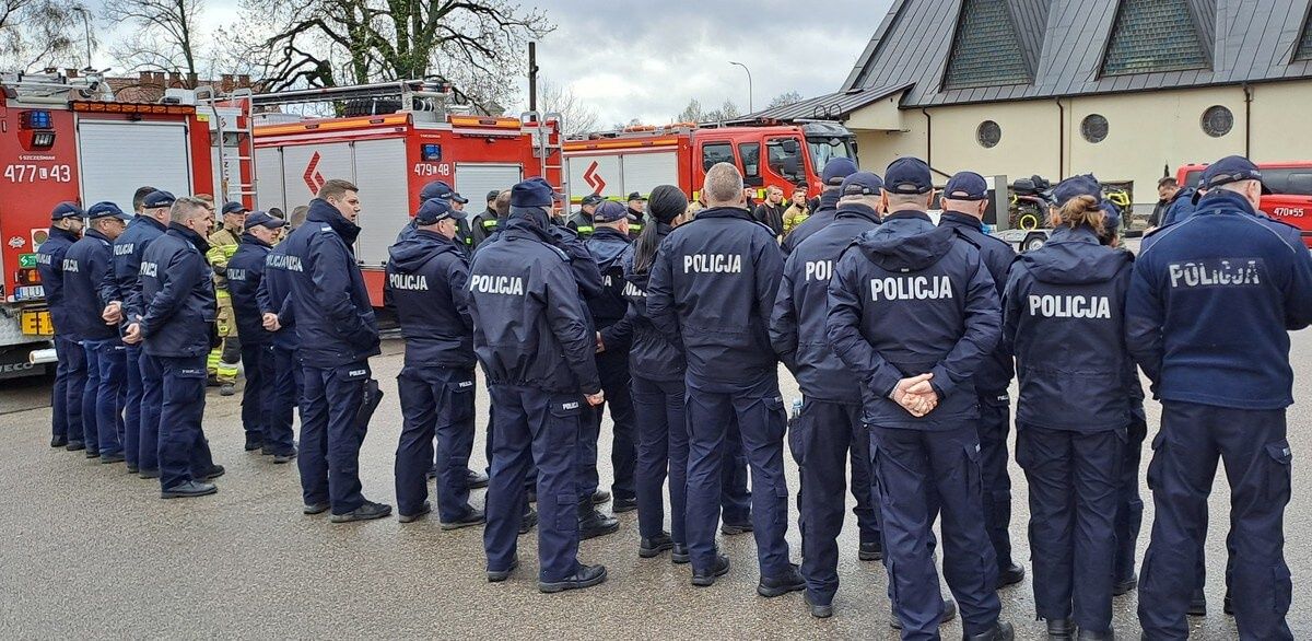 Policjanci i strażacy poszukiwali mężczyzny