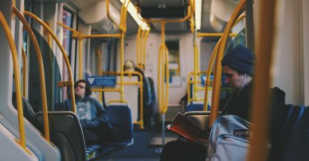 Dzień bez samochodu 2022. W tym dniu w wielu miastach komunikacja miejska jest darmowa