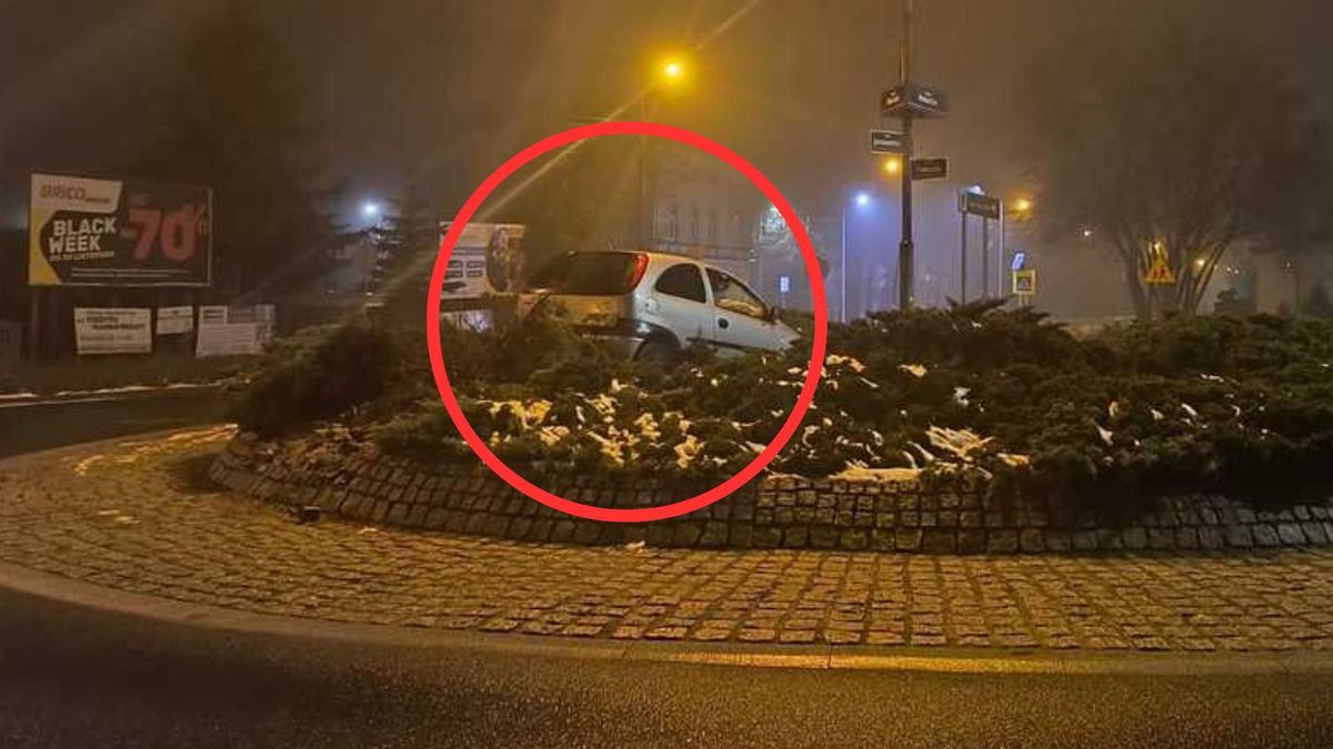 19-latek wjechał nocą na rondo
