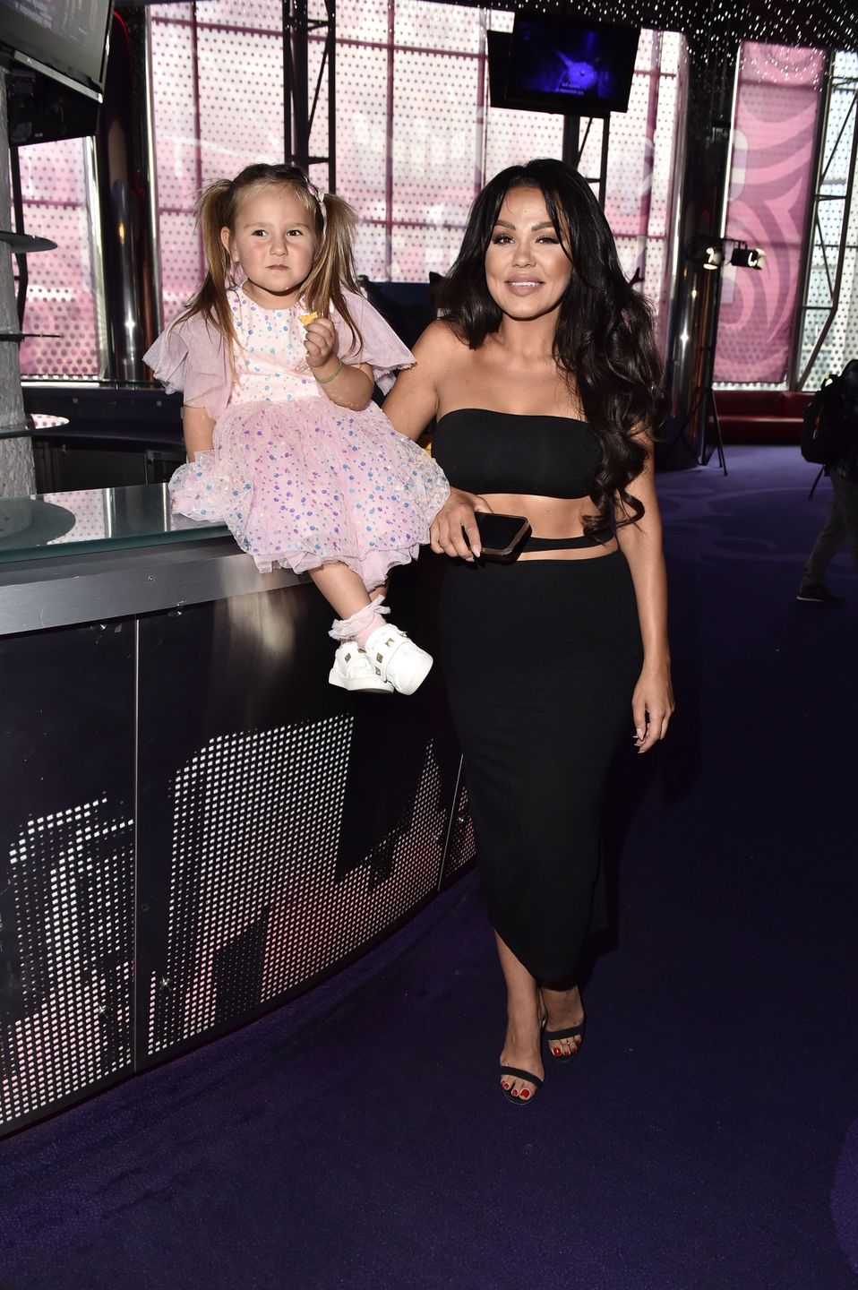 Sylwia Bomba z córką na premierze bajki 