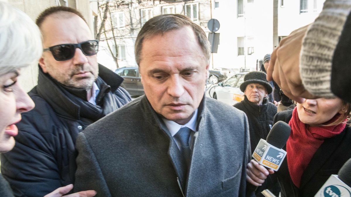 Leszek Czarnecki w prokuraturze
5.03.2019 Warszawa prokuratuta okregowa   nnz Leszek Czarnecki  fot Jacek Dominski/REPORTER
n/z: Leszek Czarnecki