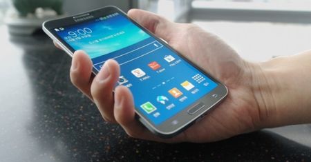 Wykrzywiony ekran Samsunga Galaxy Round
