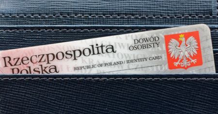 Jak złożyć wniosek o nowy dowód osobisty przez Internet?