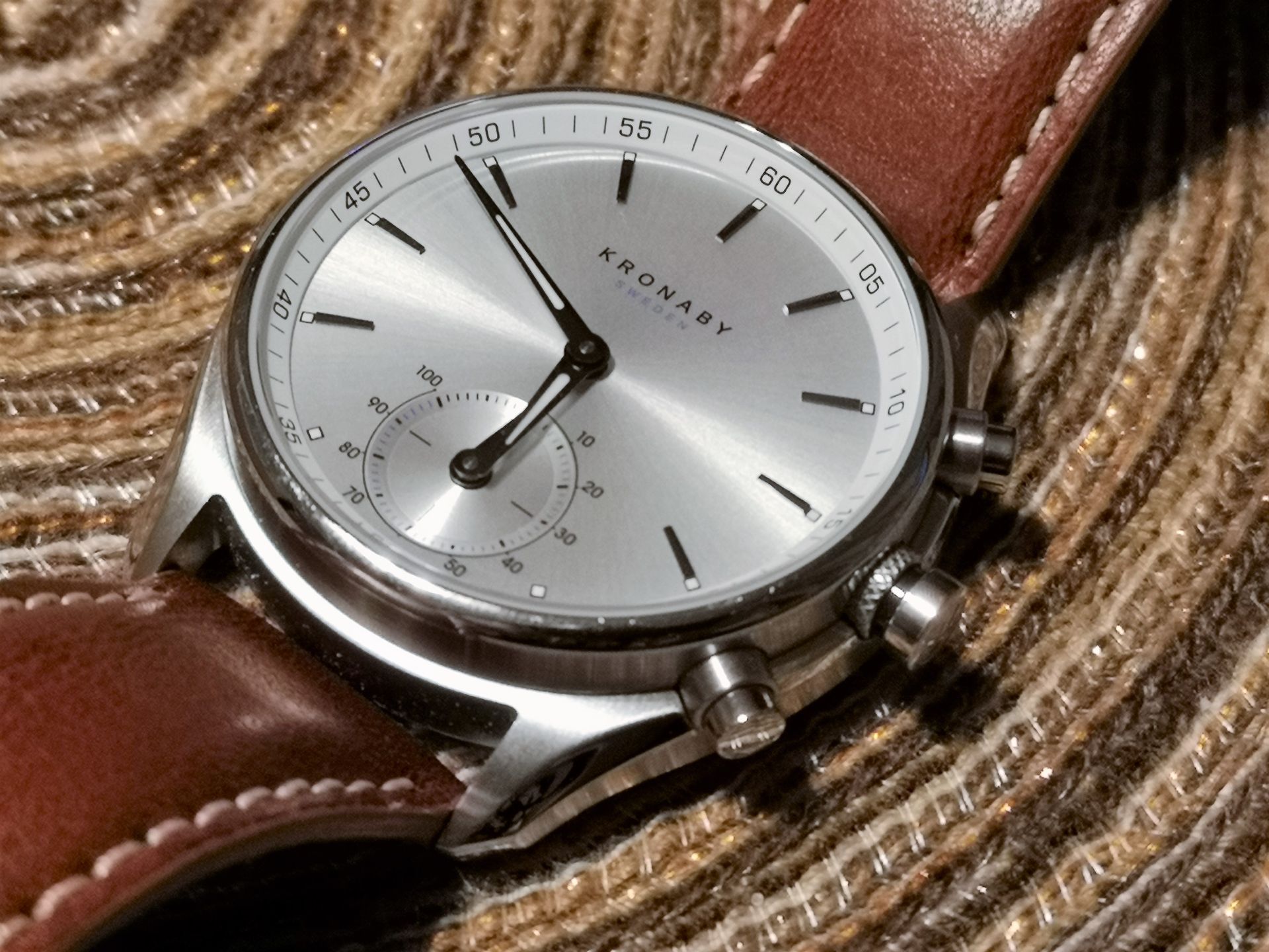 Test zegarka hybrydowego Kronaby Sekel A1000-0713. Mariaż nowoczesnej technologii z elegancją 2