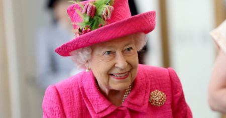 Królowa Elżbieta ma w Pałacu Buckingham... bankomat. Nowy dokument ujawni inne tajemnice rezydencji rodziny królewskiej