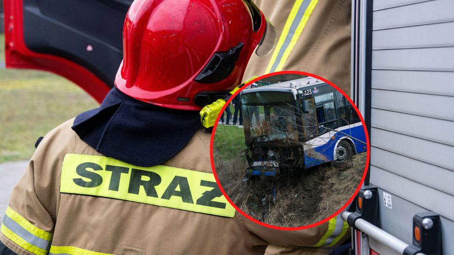 Bus wpadł do rowu.