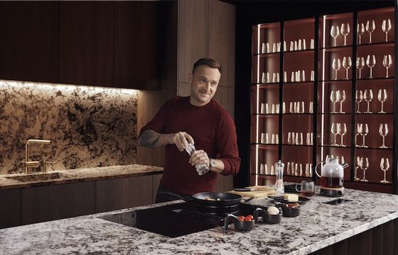 Mateusz Gessler ambasadorem firmy meblowej Prato