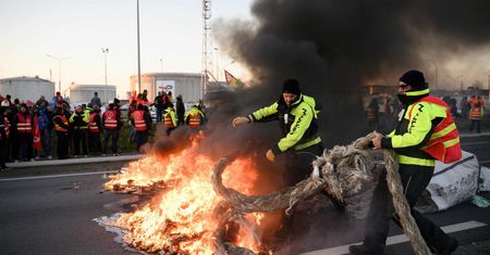 Francuzi nie odpuszczają. Rządowi coraz trudniej bronić reformy emerytalnej