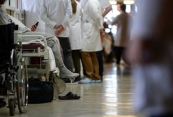 Mazowieckie. Dwa razy uciekł z izolacji ze szpitala. Raz przez okno