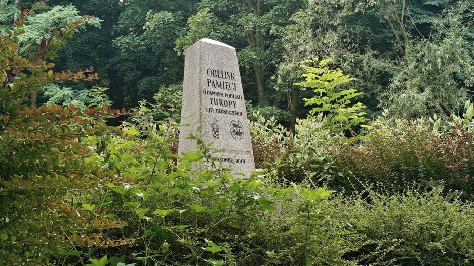 To JEDYNE takie miejsce w EUROPIE! Zderzyli się tu ZABORCY. Odkryj fenomen Trójkąta Trzech Cesarzy, miejsca które zmieniło historię. ZDJĘCIA