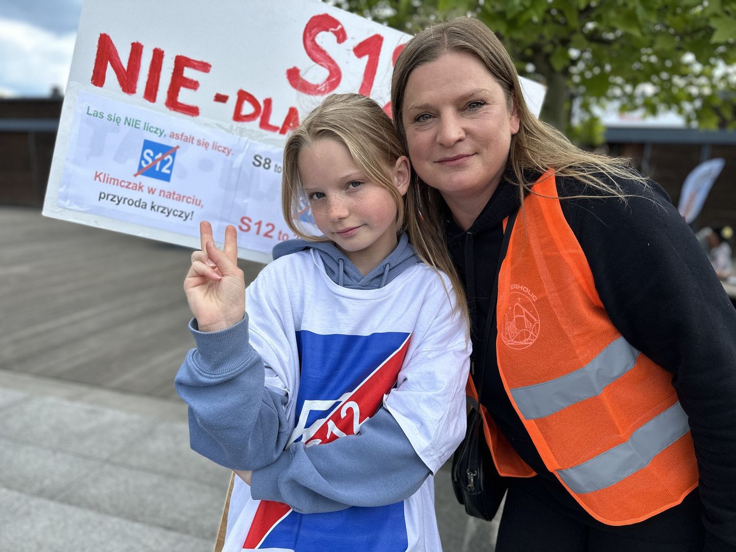 Protest przeciw budowie S12 w Tomaszowie na placu Kościuszki