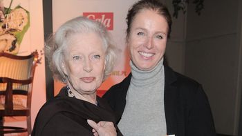Karolina Wajda opowiedziała w "DD TVN", jak czuje się Beata Tyszkiewicz. Wellman zapytała ją, czy aktorka wciąż pali papierosy