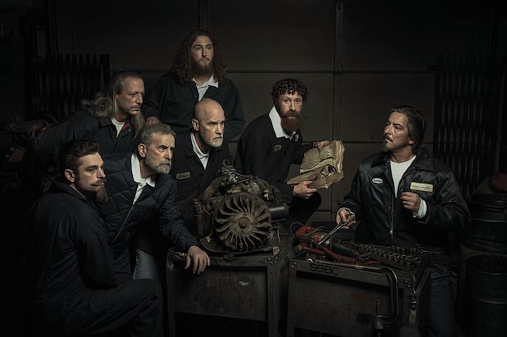 Zobacz jak mechanicy odtworzyli ikoniczne obrazy w fotografiach Freddy’ego Fabrisa 2