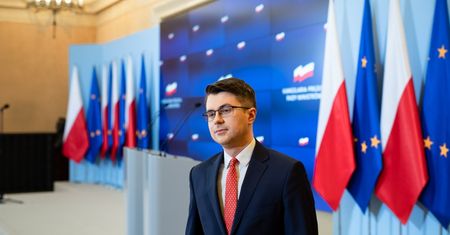 Polski Ład obniża pensje. Rzecznik rządu: mogło dojść do błędnego naliczania wynagrodzeń. Zmienimy rozporządzenie