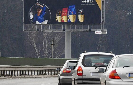 Jet Line zbadał, ile osób może obejrzeć tablice reklamowe Motorway
