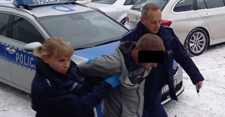 Rodzinna tragedia. Syn brutalnie pobił matkę, na śmierć. 35-latek z zarzutem zabójstwa