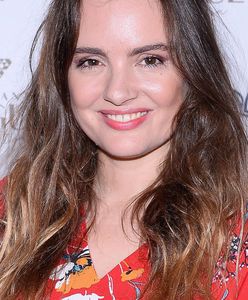 Maria Niklińska zalotnie pluska się w morzu. Żegna wakacje w bikini