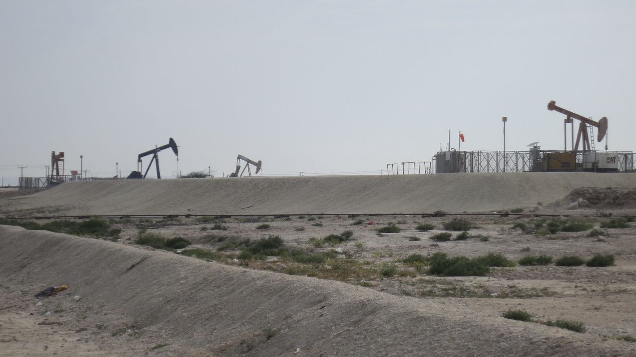 Ropa nigdy nie była tak tania. Kontrakty w USA spadły poniżej zera