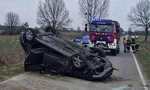 Pijana matka dachowała autem. W pojeździe 3-letnie dziecko. Miała 3,5 promila