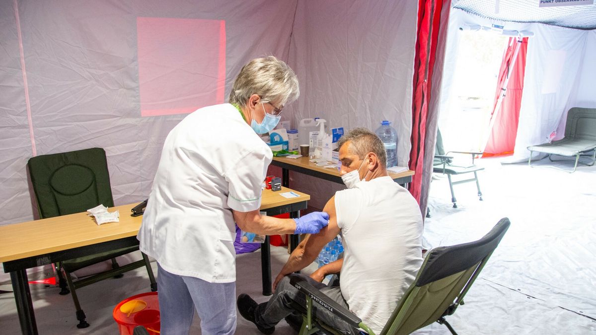 Szczepienie będzie przepustką do restauracji czy na koncert. 