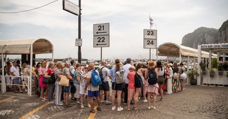 Capri ma dość turystów. Chaos i utrudnienia