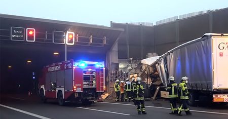 "Nigdy nie widziałem tak strasznego wypadku". Nie żyje 28-letni Polak