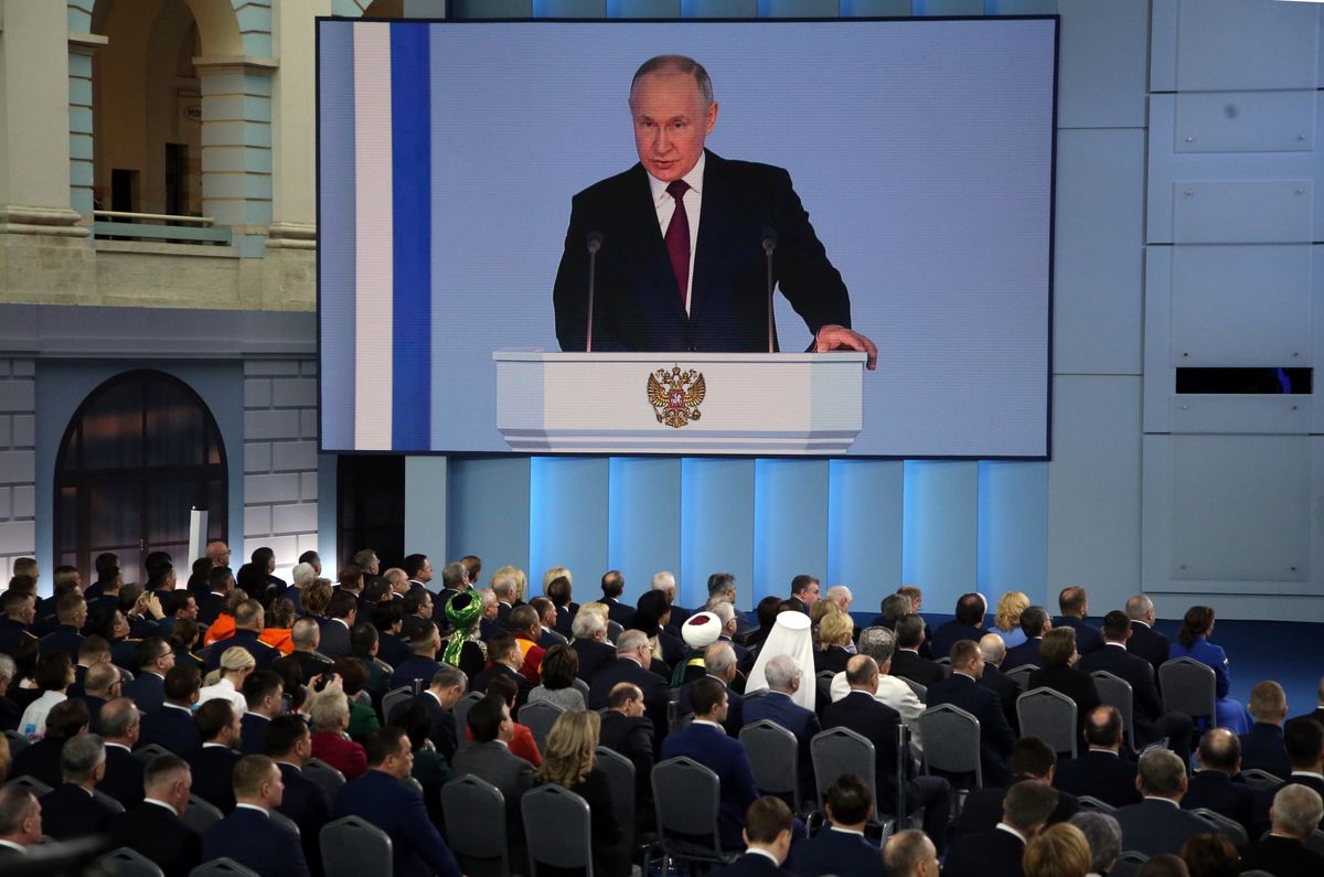 Władimir Putin w trakcie wygłaszania orędzia