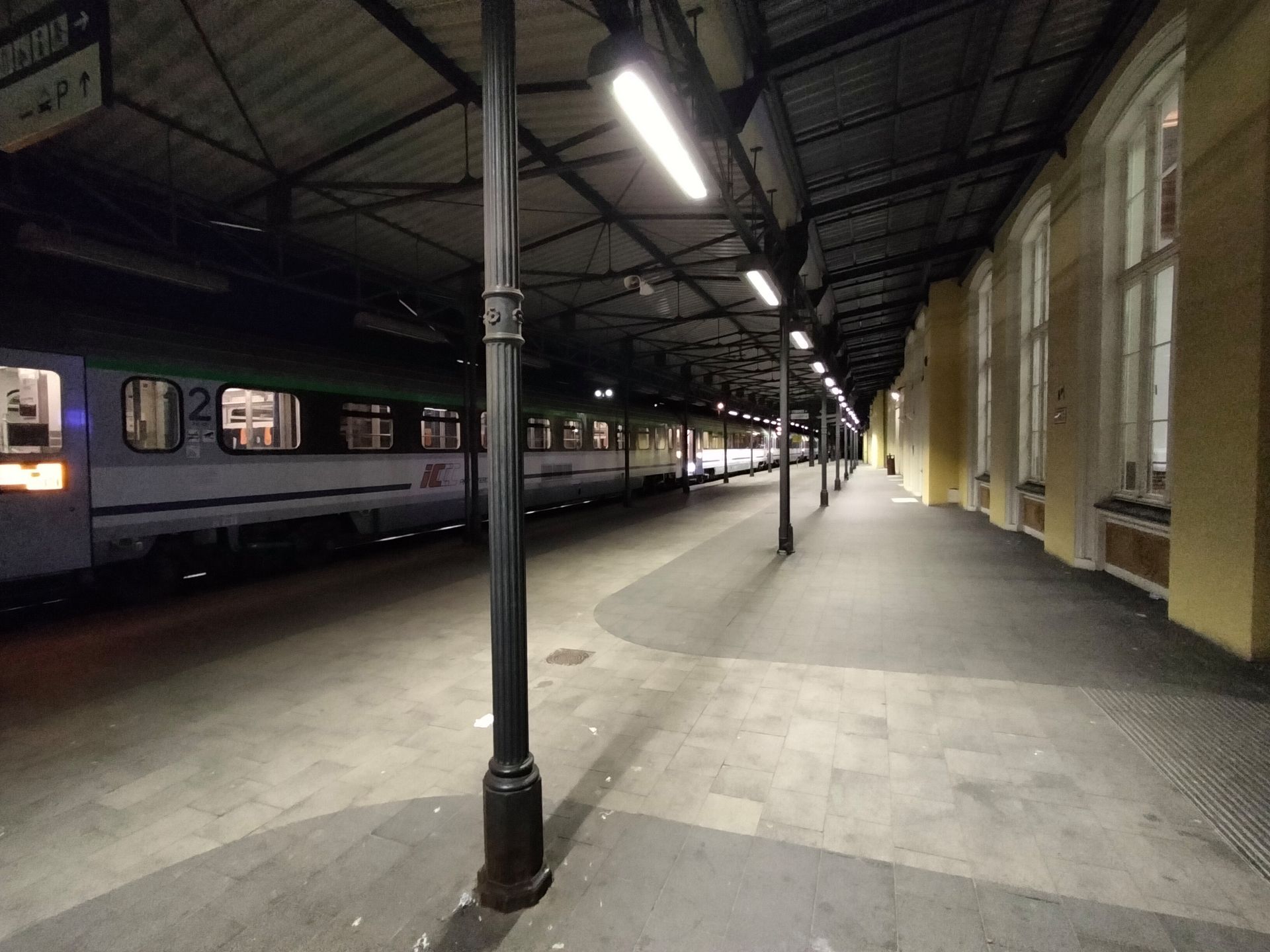 realme 9 to smartfon świetnie wyceniony, ale... nieopłacalny. Już tłumaczę 24