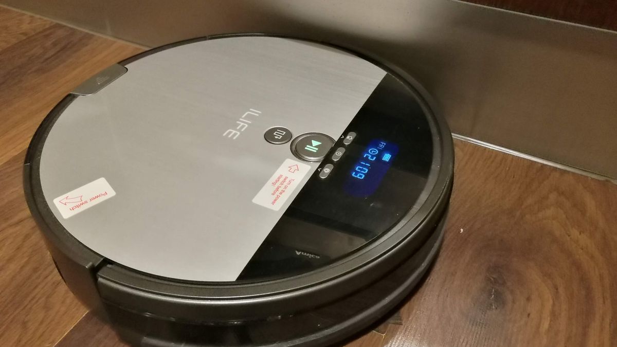 iLife V8S, robot sprzątający w konfrontacji z czteroosobową rodziną i dwoma psami 1