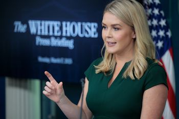 USA włączą się w wojnę z Iranem? Biały Dom przekazał, kiedy Trump ogłosi decyzję