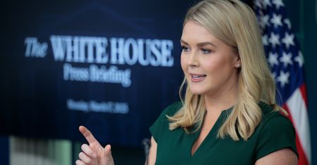 USA włączą się w wojnę z Iranem? Biały Dom przekazał, kiedy Trump ogłosi decyzję