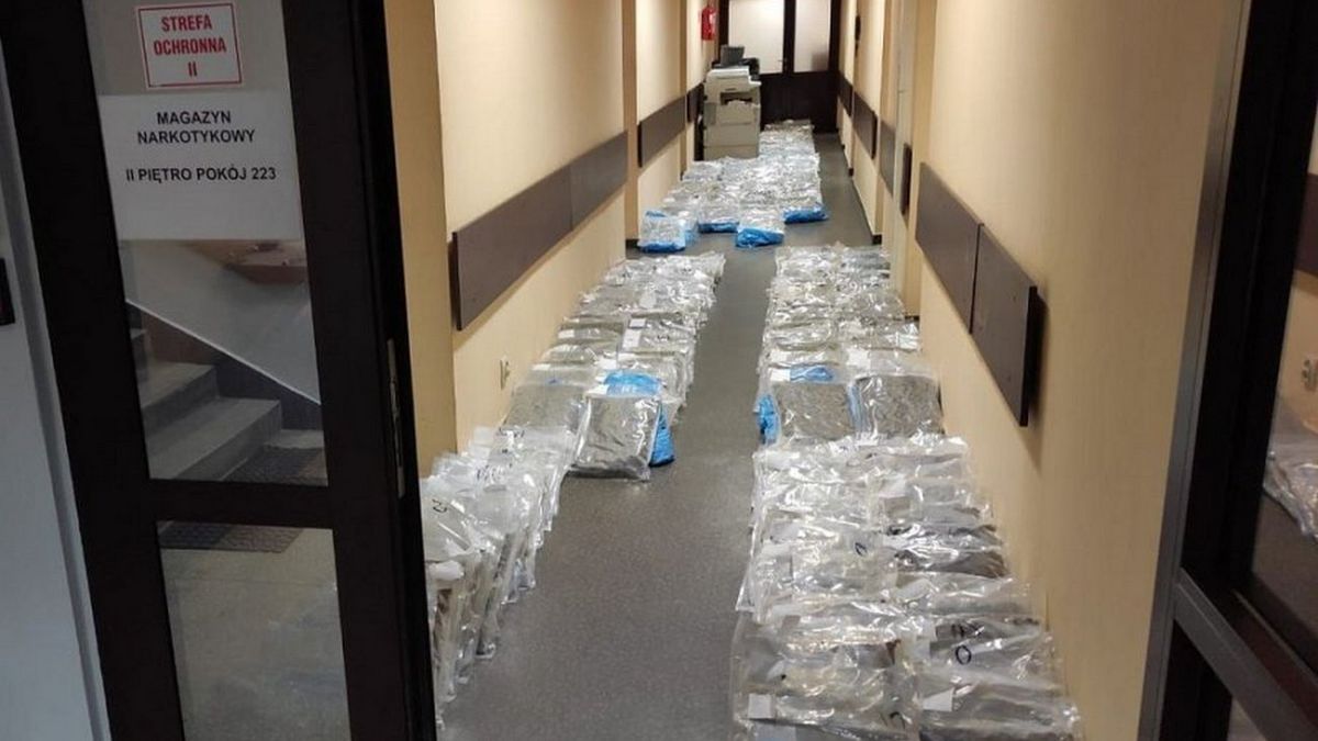 Wartość zarekwirowanego ładunku wynosi ponad dziesięć milionów złotych. 