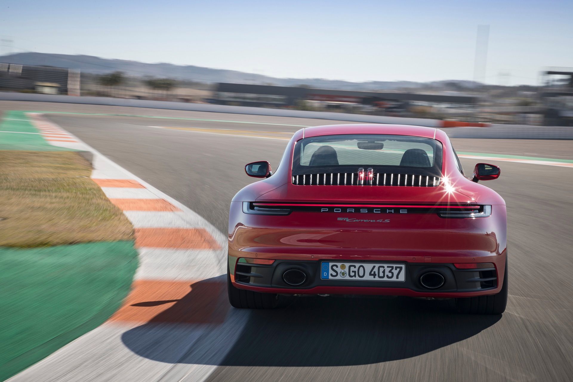 Porsche 911 Carrera 4S 992 (2019) (fot. Porsche)