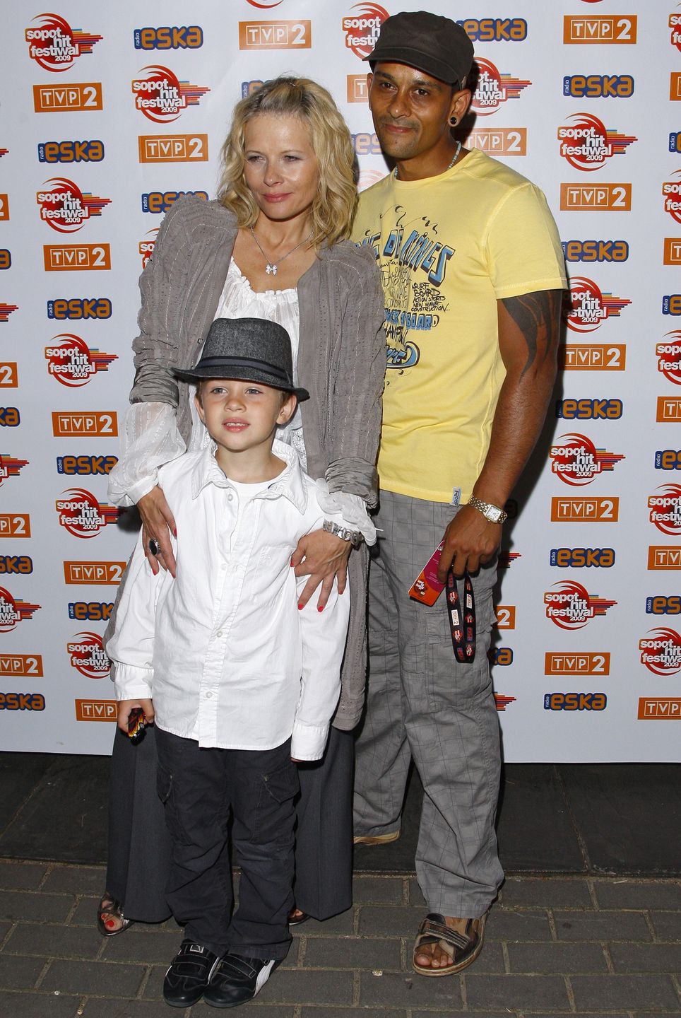 Urszula i Tomasz Kujawski z synem w  2009