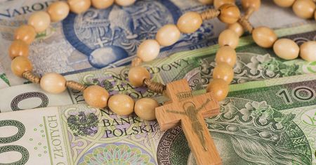 Dała księdzu 100 zł. Po chwili takie słowa. Zapamięta je na długo