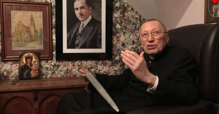 Dziwne nagranie. Kontrowersyjny ksiądz od razu wywołał zdziwienie